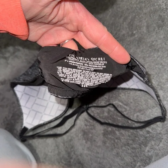Victorias Secret Women's Bra Lot - Picture 7 of 10